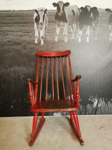antieke industriële retro schommelstoel